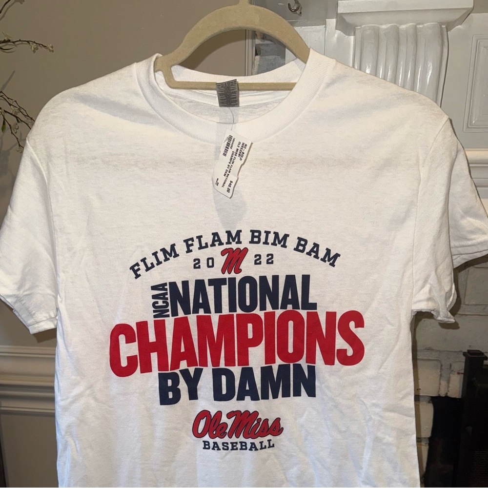 NWT Ole Miss Baseball T-Shirt women’s Small S BRAND NEW Mississippi